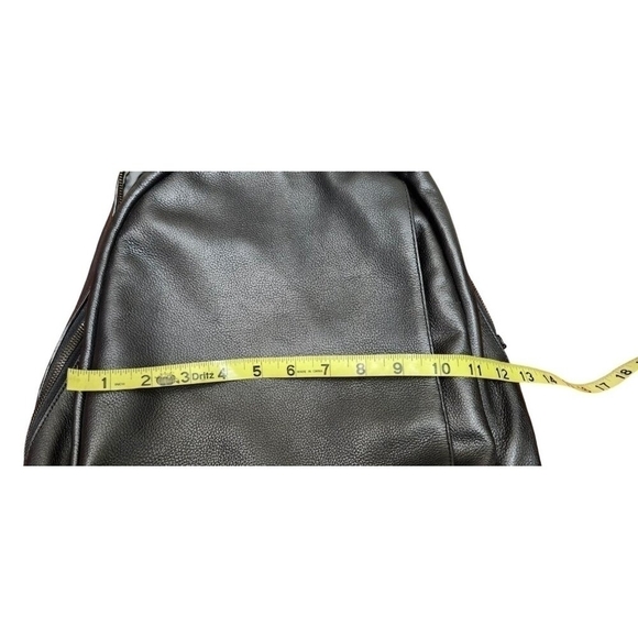 Away The Outdoor Backpack Leather Black - Picture 15 of 16